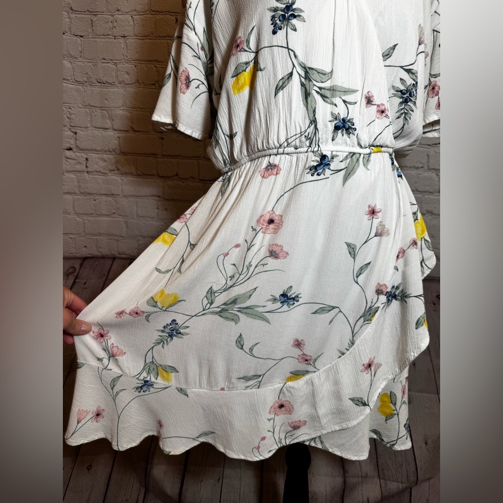 LC Lauren Conrad White Floral Mini Dress Sz L - Picture 11 of 16